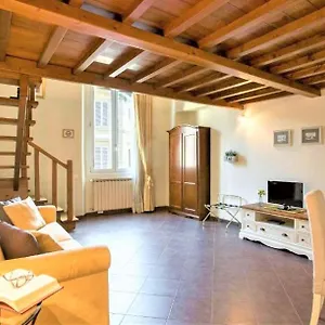  Appartement Charming Cavour Heart Of